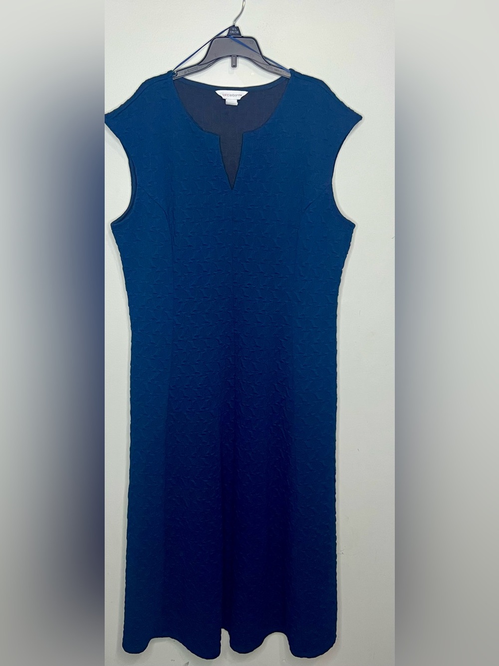 Liz Claiborne Navy Textured Cap-Sleeve Sheath Dress - Picture 2 of 5